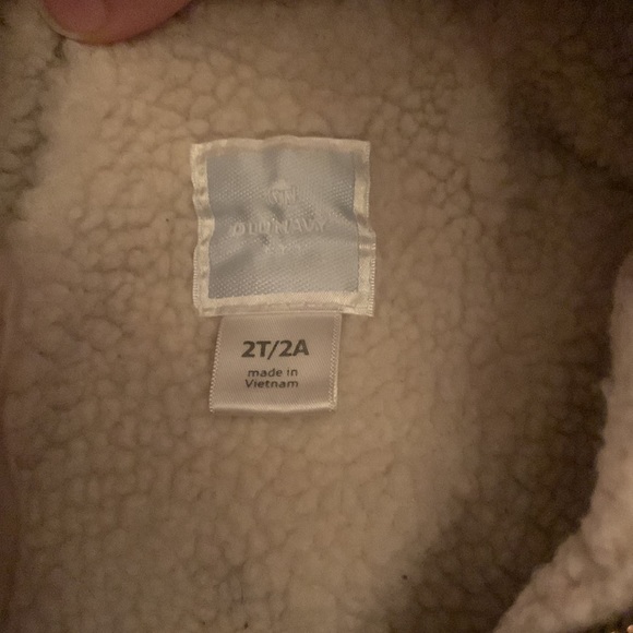 2T Old Navy winter coat, sharpa lined. - Picture 2 of 4